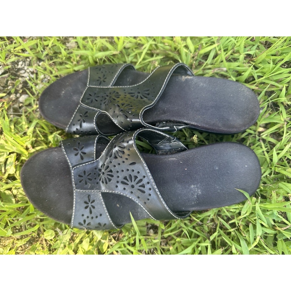 Croft N Barrow  Black Sandals Size‎ 8 Slipon Shoes Used.